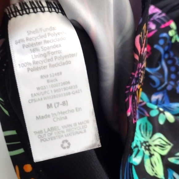 Girl's Swim Top M 7-8 - Picture 4 of 4